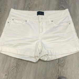 GAP WHITE SHORTS